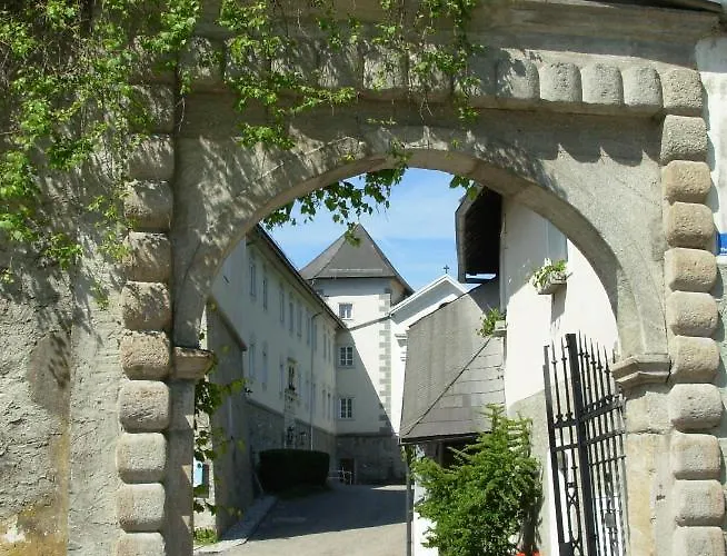 Kloster Hotel Wernberg